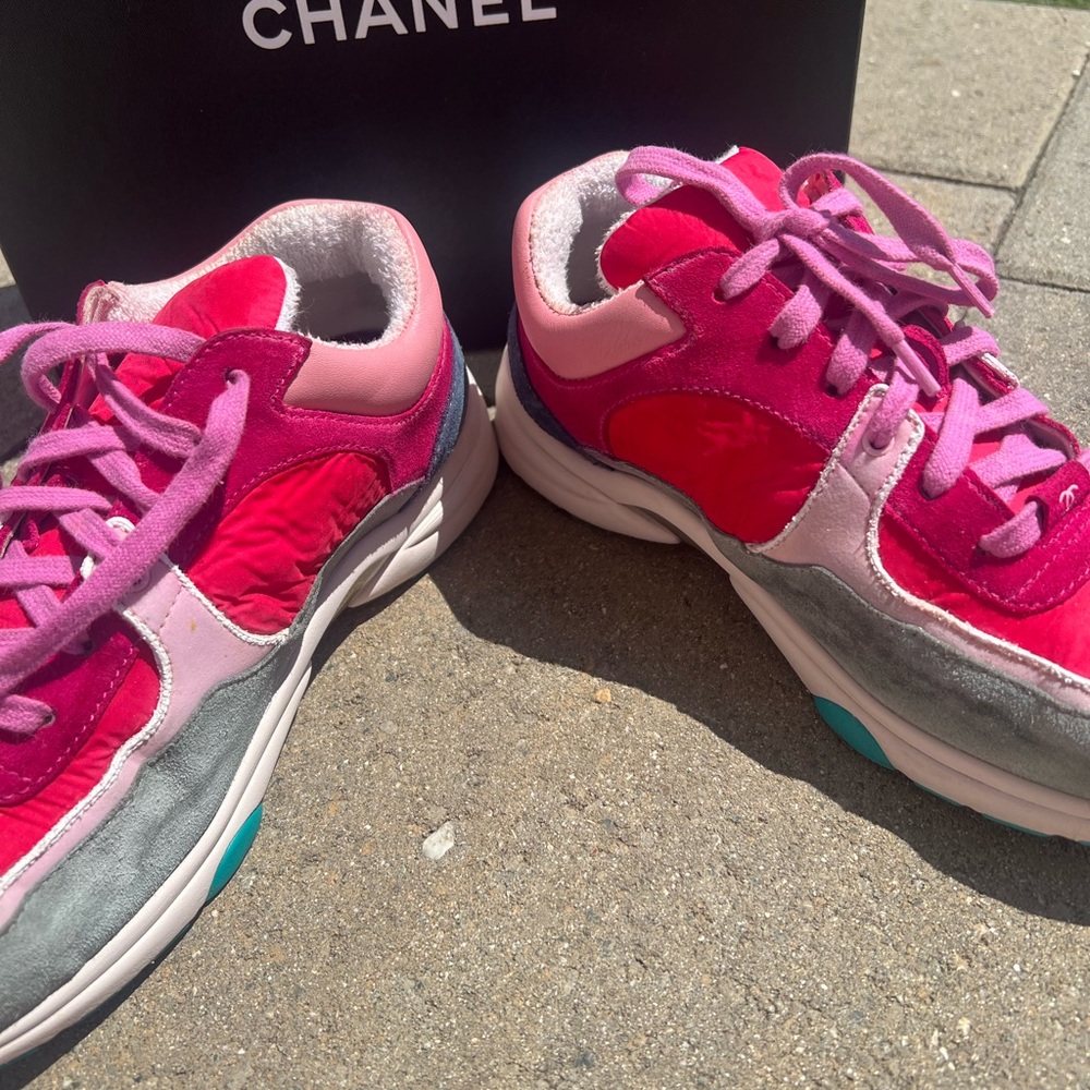 100% Auth. CHANEL Vibrant Pink and Gray Sneakers size 39 - Picture 6 of 12